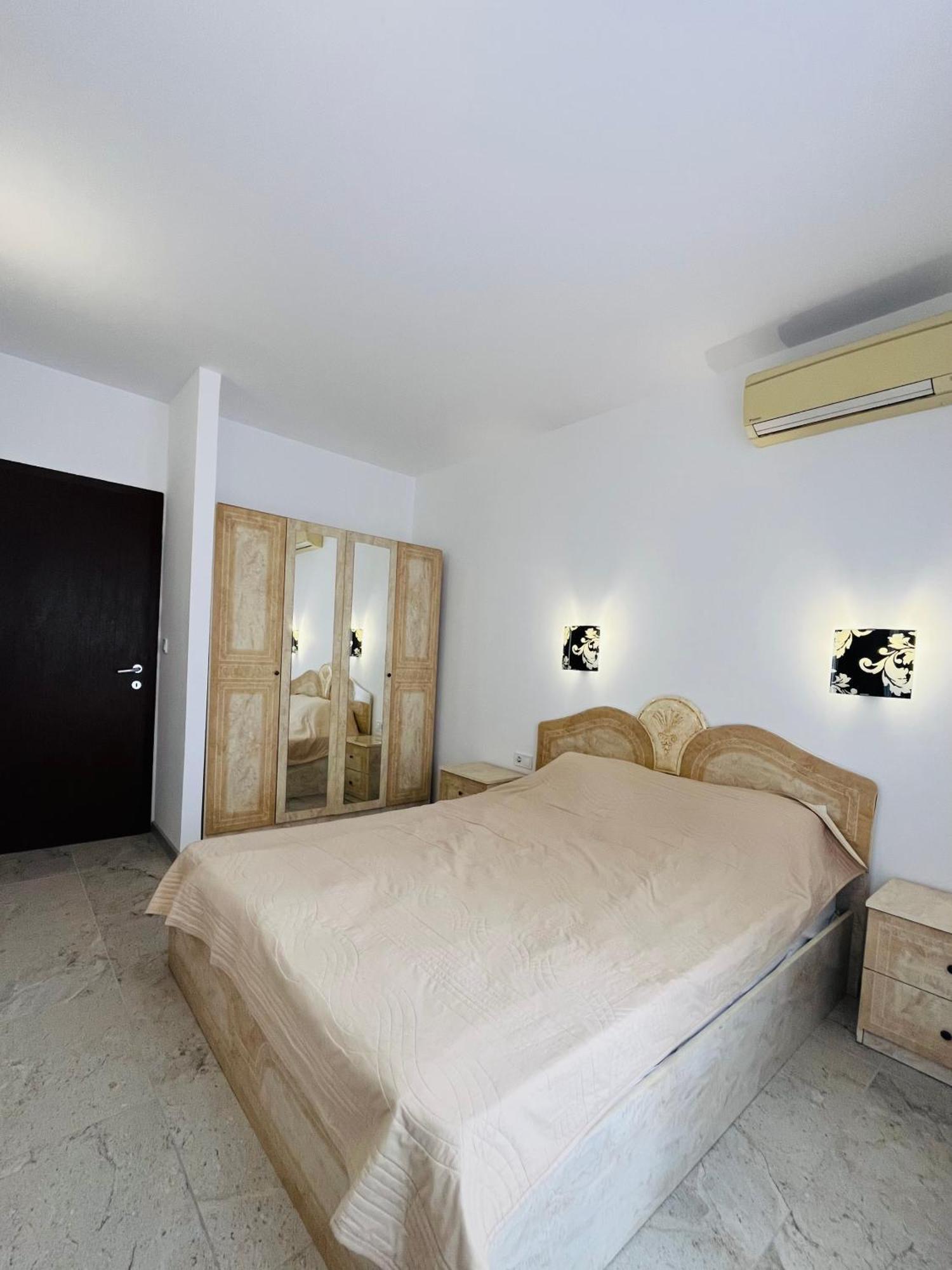 Sea View Rental Front Beach Goldstrand Exterior foto